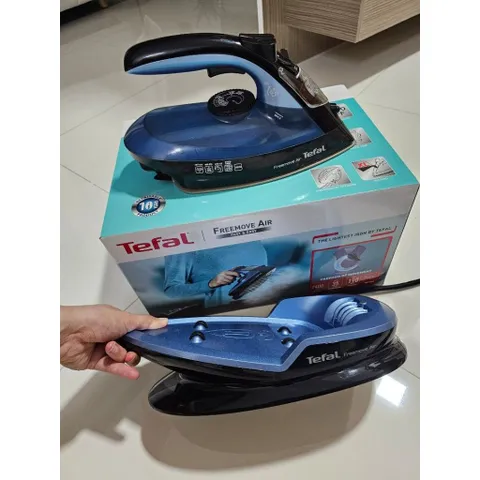 BÀN LÀ KHÔNG DÂY TEFAL FV6551 2600W