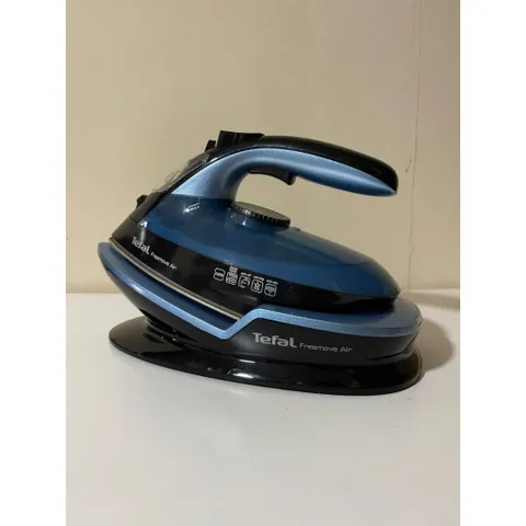 BÀN LÀ KHÔNG DÂY TEFAL FV6551 2600W