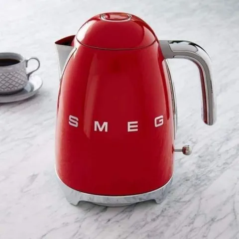 Ấm siêu tốc SMEG KLF03 không chỉnh nhiệt nhiều màu(Hàng Đức)