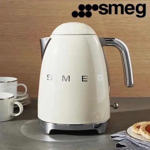Ấm siêu tốc SMEG KLF03 không chỉnh nhiệt nhiều màu(Hàng Đức)