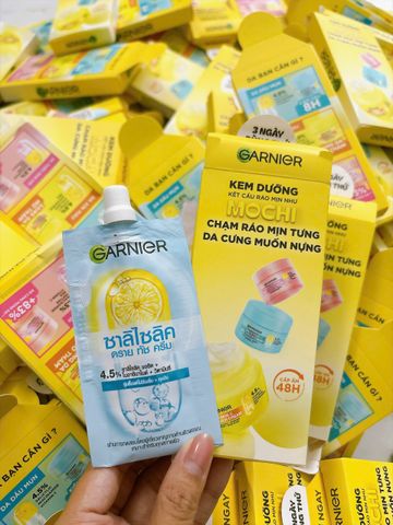 [Mini Gói 7ml ] Kem Dưỡng Garnier Mochi Vitamin C Sáng Da & Căng Mọng Dry Touch Cream