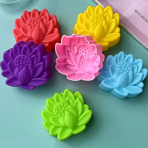 Bộ 10 khuôn silicon 3 lớp làm bánh, rau câu, bánh bông lan, bánh da lợn hình hoa sen nở – Mã số 1168 790437