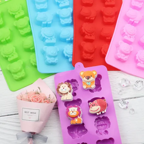Khuôn silicone làm rau câu, socola 8 con hà mã, sư tử, gấu – Mã 1435