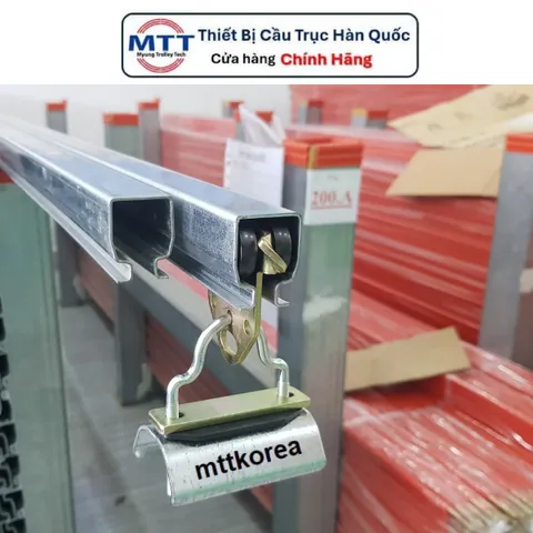 Con lăn treo cáp dẹp ray C cầu trục thương hiệu MYUNGSHIN (Hàn Quốc) làm từ thép mạ kẽm treo được nhiều loại cáp dẹp