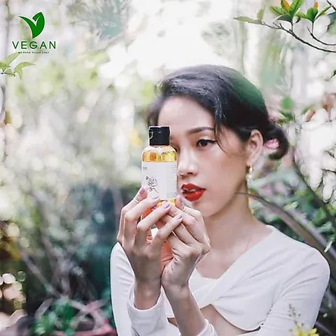 Gel rửa mặt hoa hồng cocoon 140ml (rose cleanser) - VEGAN - Mỹ phẩm thuần chay