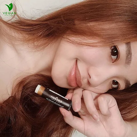 Son dưỡng môi dầu dừa bến tre the Cocoon Việt Nam 5g VEGAN - Mỹ phẩm thuần chay