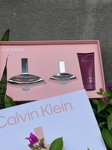 Set nước hoa CK Thuyền tím Euphoria sản xuất năm 2022