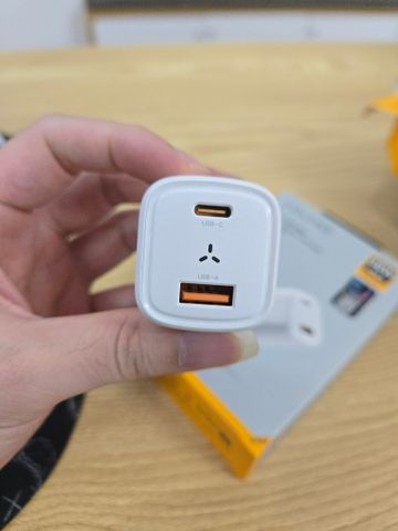 Củ sạc nhanh Voltme GaN 30W, Công nghệ sạc nhanh độc quyền, An toàn cho thiết bị (Màu Trắng)