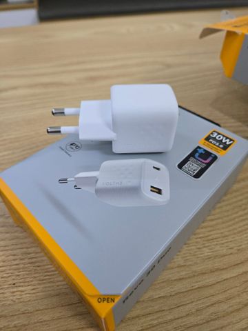 Củ sạc nhanh Voltme GaN 30W, Công nghệ sạc nhanh độc quyền, An toàn cho thiết bị (Màu Trắng)