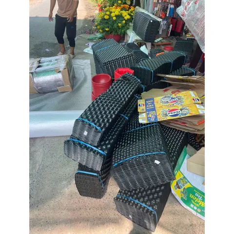 50 Mét Tặng 1 Mét Bầu Ươm Cao 50cm Dày 0.7mm - Kèm Ốc Vặn hàng loại 1 dẻo dai không xệ không giòn
