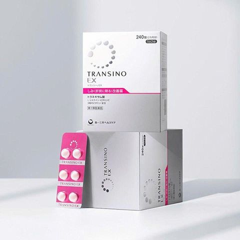 Viên Uống Transino Giảm Nám Tàn Nhang 240 Viên Nhật Bản, . Sản phẩm chứa hoạt chất chính là Tranexami Acid (750mg), giúp ức chế hắc tố melanin, làm mờ vết nám, tàn nhang và dưỡng sáng da hiệu quả sau 