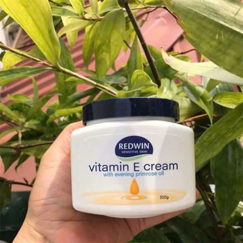 Kem dưỡng ẩm Redwin Vitamin E Cream 300g 792747