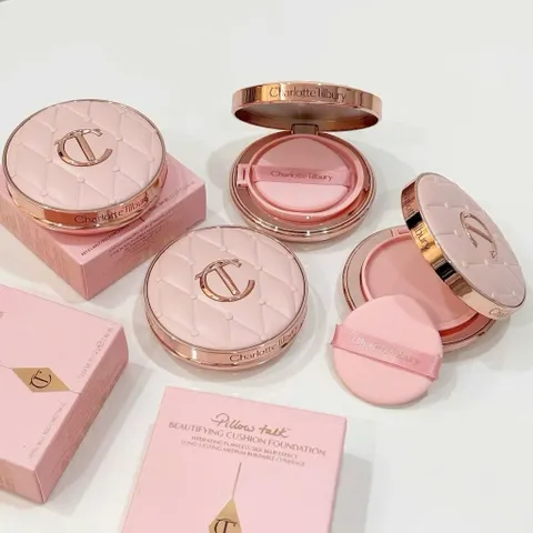 Phấn Nước Tạo Hiệu Ứng Sáng Mịn Tự Nhiên CT Pillow Talk Beautifying Cushion Foundation 12g Tone da sáng 793210