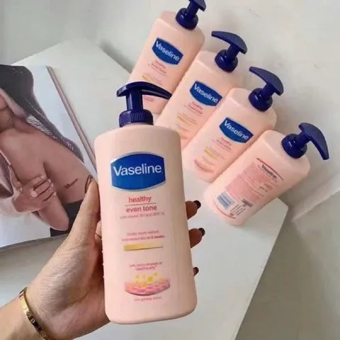 Kem dưỡng Vaseline Sun + Pollution Protection dùng ban ngày có chất chống nắng SPF50 400ml 793443
