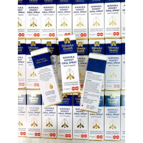 Xịt Họng Keo Ong Kết Hợp Mật Ong Giảm Ho Manuka Honey Oral Spray With Propolis 20ml