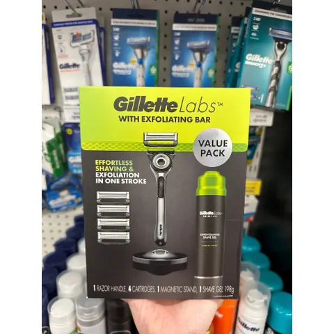 Set Dao Cạo Râu Gillette Labs Với Thanh Tẩy Tế Bào Chết, 4 Lưỡi Dao Nạp Lại Và 1 Chai Gel Cạo Râu [hộp hơi móp]