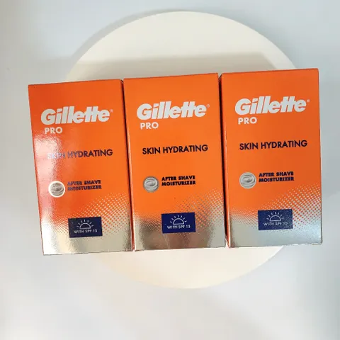Gillette Solo 3 - Bộ 10(20) dao cạo râu 3 lưỡi và kem cạo râu Gillette