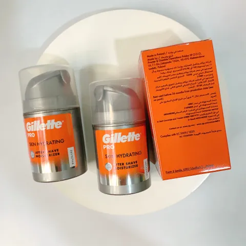 Gillette Solo 3 - Bộ 10(20) dao cạo râu 3 lưỡi và kem cạo râu Gillette