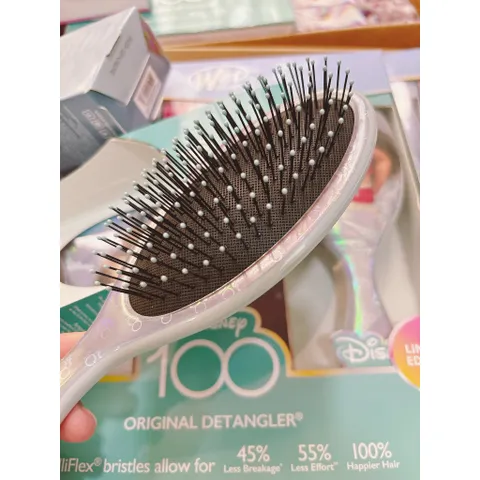 Lược Gỡ Rối Giúp Massage Đầu Phiên Bản Disney 100, giúp bé có mái tóc bồng bềnh