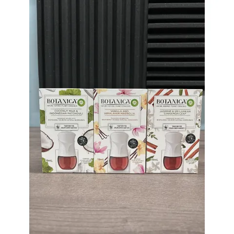 [Úc Botanica - Air Wick] Máy phát tinh dầu cắm điện và set lõi tinh dầu nạp lại/châm lại chiết xuất thiên nhiên