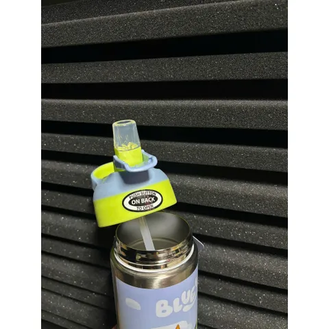 Bình nước cho bé từ 3 tuổi - Bluey của Zak Designs, lớp cách nhiệt giữ nước lạnh trong vài giờ, dung tích 414ml