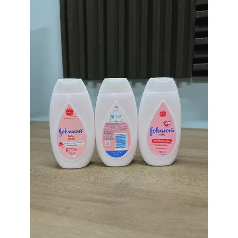 Sữa Dưỡng Thể Cho Bé Johnson’s Baby Lotion giúp dưỡng ẩm và bảo vệ da suốt 24h