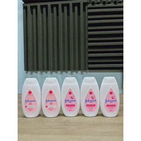 Sữa Dưỡng Thể Cho Bé Johnson’s Baby Lotion giúp dưỡng ẩm và bảo vệ da suốt 24h