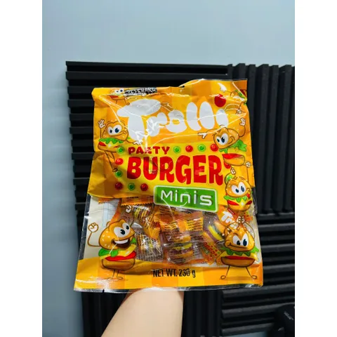 Kẹo dẻo hương trái cây hình burger Trolli Party Burger Minis 230g thích hợp làm quà tặng cho bé