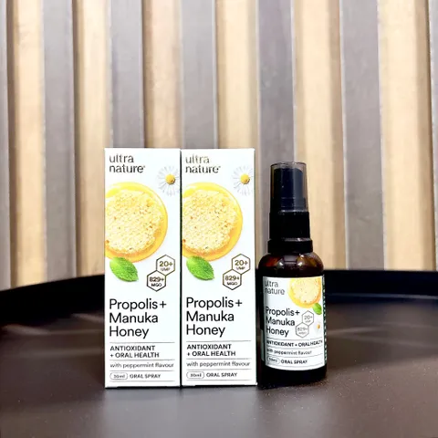 {Mẫu mới} - Xịt Họng Keo Ong Manuka Honey 20+ Ultra Nature Propolis&Manuka 30ml thích hợp cho bé/trẻ trên 2 tuổi