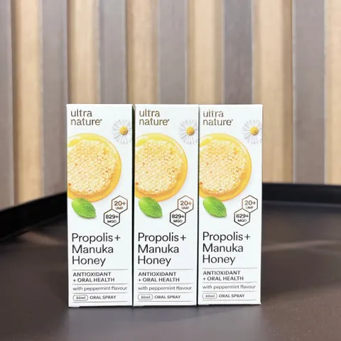 {Mẫu mới} - Xịt Họng Keo Ong Manuka Honey 20+ Ultra Nature Propolis&Manuka 30ml thích hợp cho bé/trẻ trên 2 tuổi