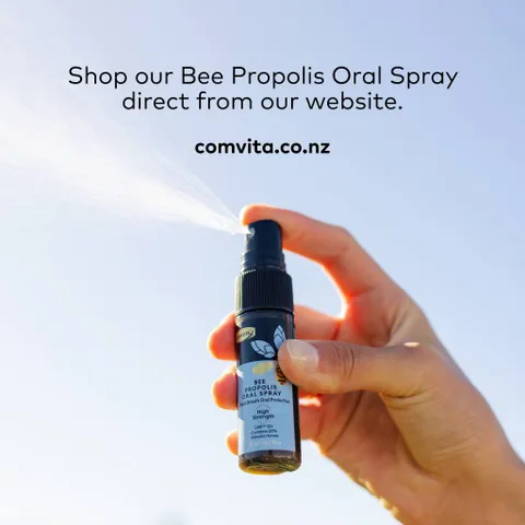 {mẫu mới} Xịt họng keo ong Comvita Bee Propolis Oral Spray 20ml, cho hơi thở thơm mát, thích hợp cho bé/trẻ trên 3 tuổi