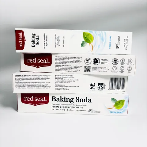 Kem đánh răng Red Seal Baking Soda không chưa flour, làm sạch, trắng răng, hương bạc hà tươi mát, sảng khoái