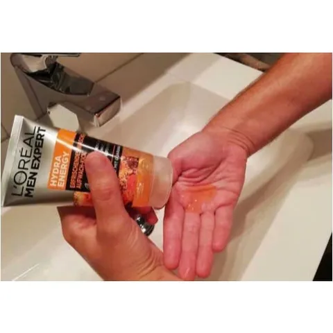 Sữa Rửa Mặt Dành Cho Nam L'Oreal Men Expert