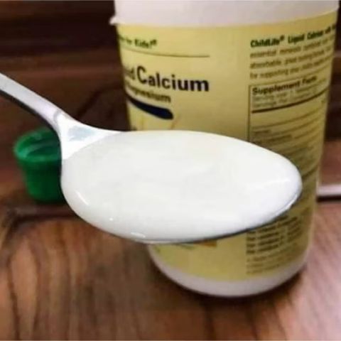 ChildLife Liquid Calcium with Magnesium dạng nước vị Cam cho trẻ 6 tháng - 12 tuổi |473 mL| Xây dựng hệ xương vững chắc & Phòng ngừa còi xương hiệu quả [S/P Chuẩn Mỹ]