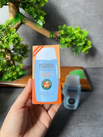 Kem Chống Nắng ISDIN Fusion Water Magic Roland-Garros SPF50 50ml Bản Giới Hạn