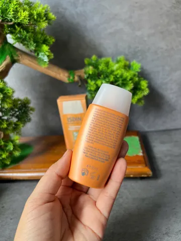 Kem Chống Nắng ISDIN Fusion Water Magic Glow SPF50 50ml Hiệu Ứng Căng Sáng