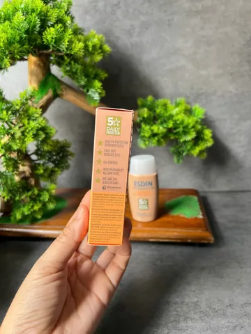 Kem Chống Nắng Có Màu ISDIN Fusion Water Magic Medium SPF50 50ml