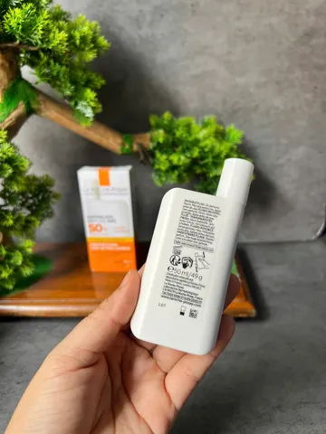 Sữa Chống Nắng La Roche-Posay Anthelios UVMune 400 Invisible Fluid SPF50+ 50ml