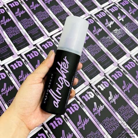 ￼Xịt Khóa Lớp Trang Điểm Urban Decay All Nighter Makeup Setting Spray 118ml