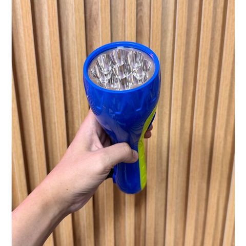 Đèn Pin LED Cầm Tay Siêu Sáng Sạc Điện 220V AVISION A1-3353