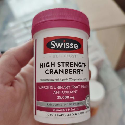 Viên uống Swisse Ultiboost High Strength Cranberry 25000 mg |30 & 90 viên| Hỗ trợ sức khỏe đường tiết niệu & Ngăn ngừa oxy hóa [S/P Chuẩn Úc]