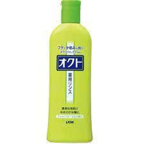 Dầu xả hỗ trợ giảm gàu Lion Nhật Bản