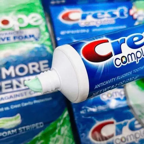  ( HÀNG CHÍNH HÃNG MỸ) KEM ĐÁNH RĂNG CREST SCOPE EXTRA WHITENING - TUÝP 232G
