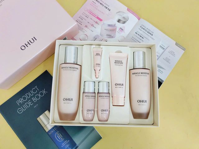 Bộ Dưỡng ẩm Ohui Hồng Miracle Moisture 6pcs Special Set 795777