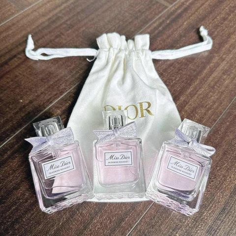 ? Nước hoa Miss Dior EDP chính hãng 30ml hương thơm quyến rũ, sang trọng không hộp kèm túi vải hãng