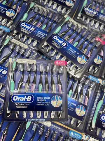 (HÀNG CHÍNH HÃNG MỸ) SET 8 CÁI BÀN CHẢI ORAL- B 3D WHITE