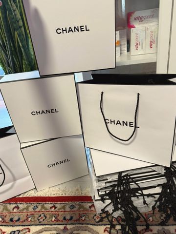🛍️ Túi giấy Chanel đựng quà sang trọng, giao nhanh hỏa tốc tiết kiệm thời gian