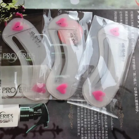 HOT Khuôn kẻ chân mày tiện tích Mini Brow Class bộ 3 kiểu 796862