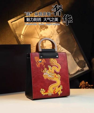 (HÀNG VIP - DA BÒ HỌA TIẾT) - Túi Xách Da Thật Thêu Rồng Vàng Cao Cấp