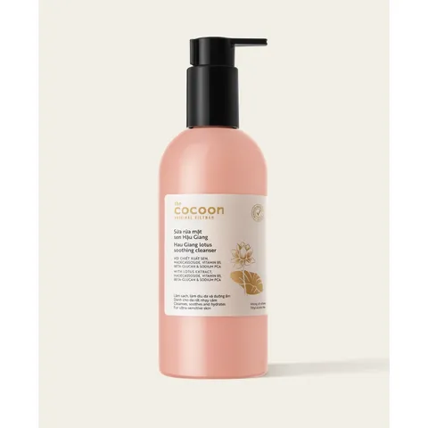 Sữa rửa mặt sen Hậu Giang Cocoon 310ml Cấp ẩm cân bằng hệ vi sinh